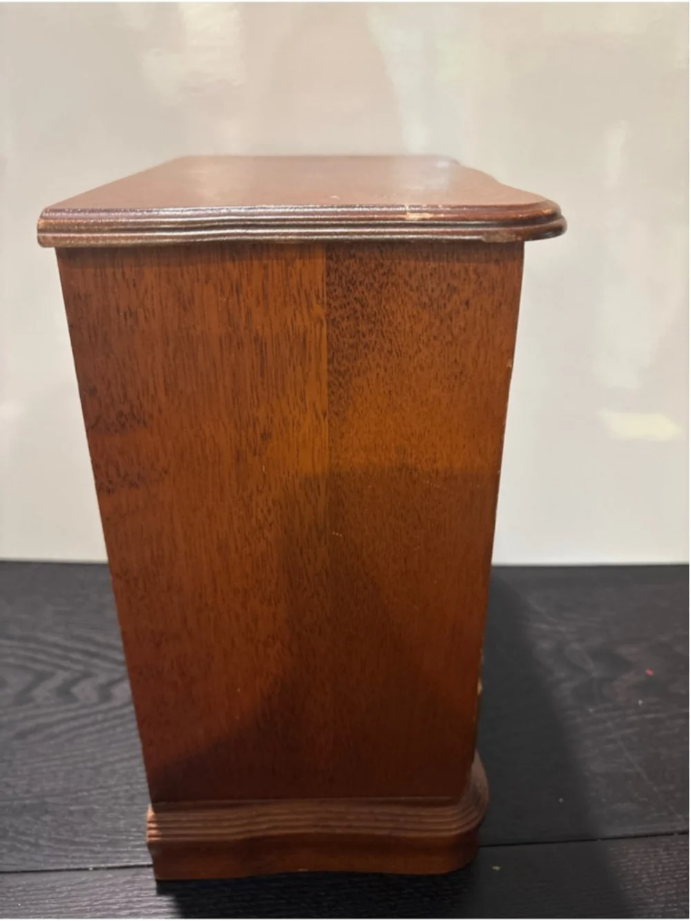 Vintage 1920s Wooden Musical Jewelry Box with Brass Accents - Brown. WORKING!